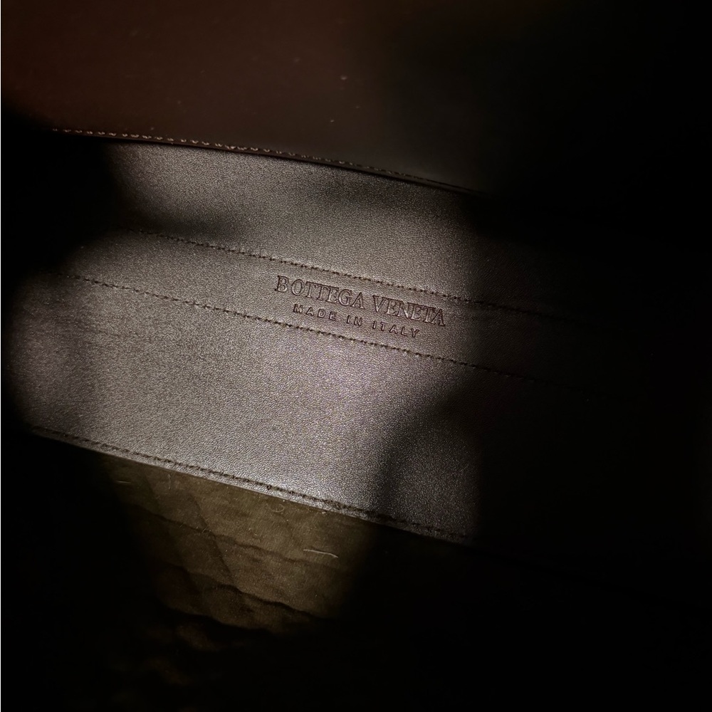 Handwoven Brown Leather Tote Bag - Picture 4 of 6